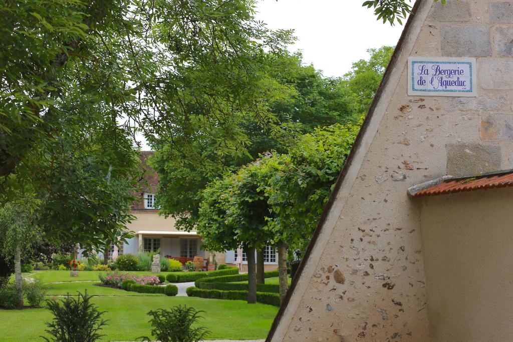 Chambres D'Hotes La Bergerie De L'Aqueduc Houx Zewnętrze zdjęcie